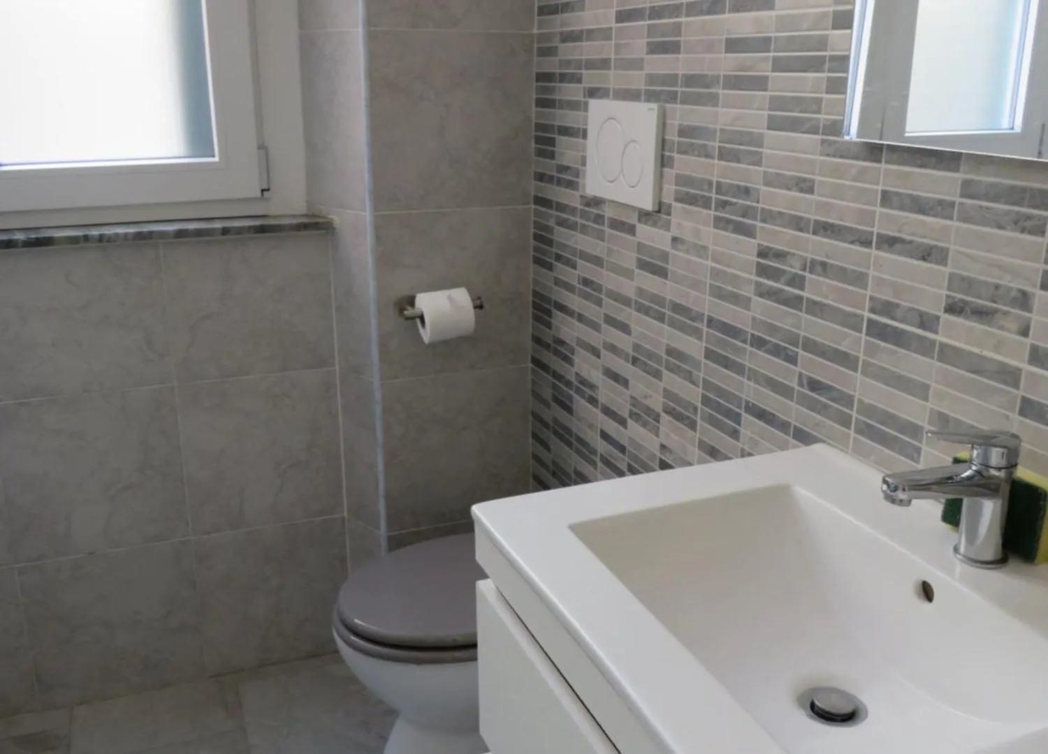 Casa Luna Tra Como E Milano Saronno 0*,  Italy